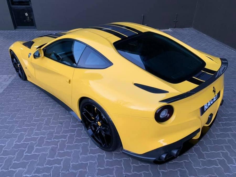  Ferrari F12berlinetta by Novitec Rosso & RACE! 2020 года  (фото 7 из 15)